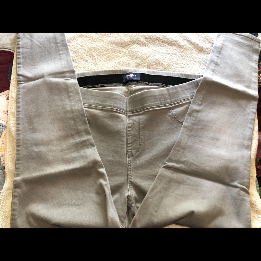 Old Navy Rockstar mid-rise skinny jeans